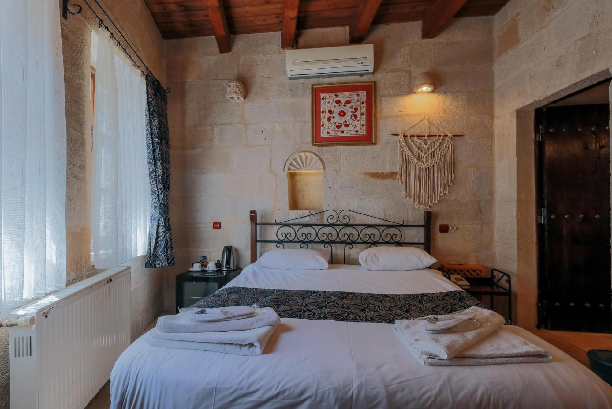 Century Cave Hotel Гореме Экстерьер фото